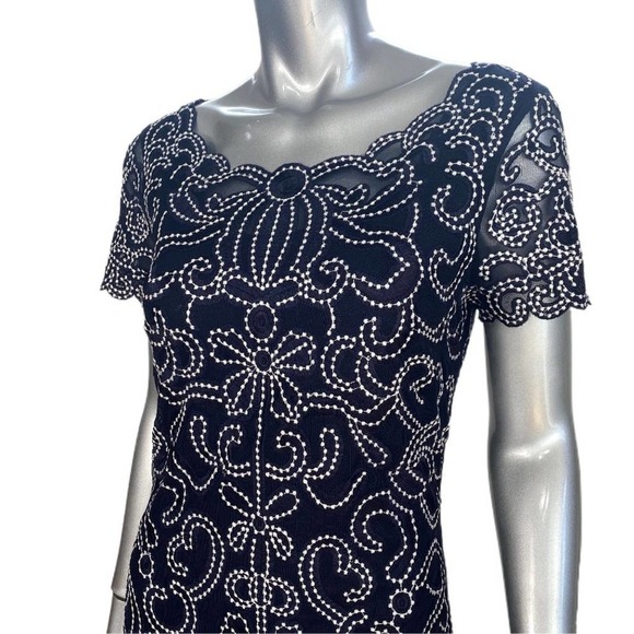 Phase Eight Navy Blue Embroidered Mesh Netting Overlay Scalloped Trim Sheath Dre - Picture 2 of 4